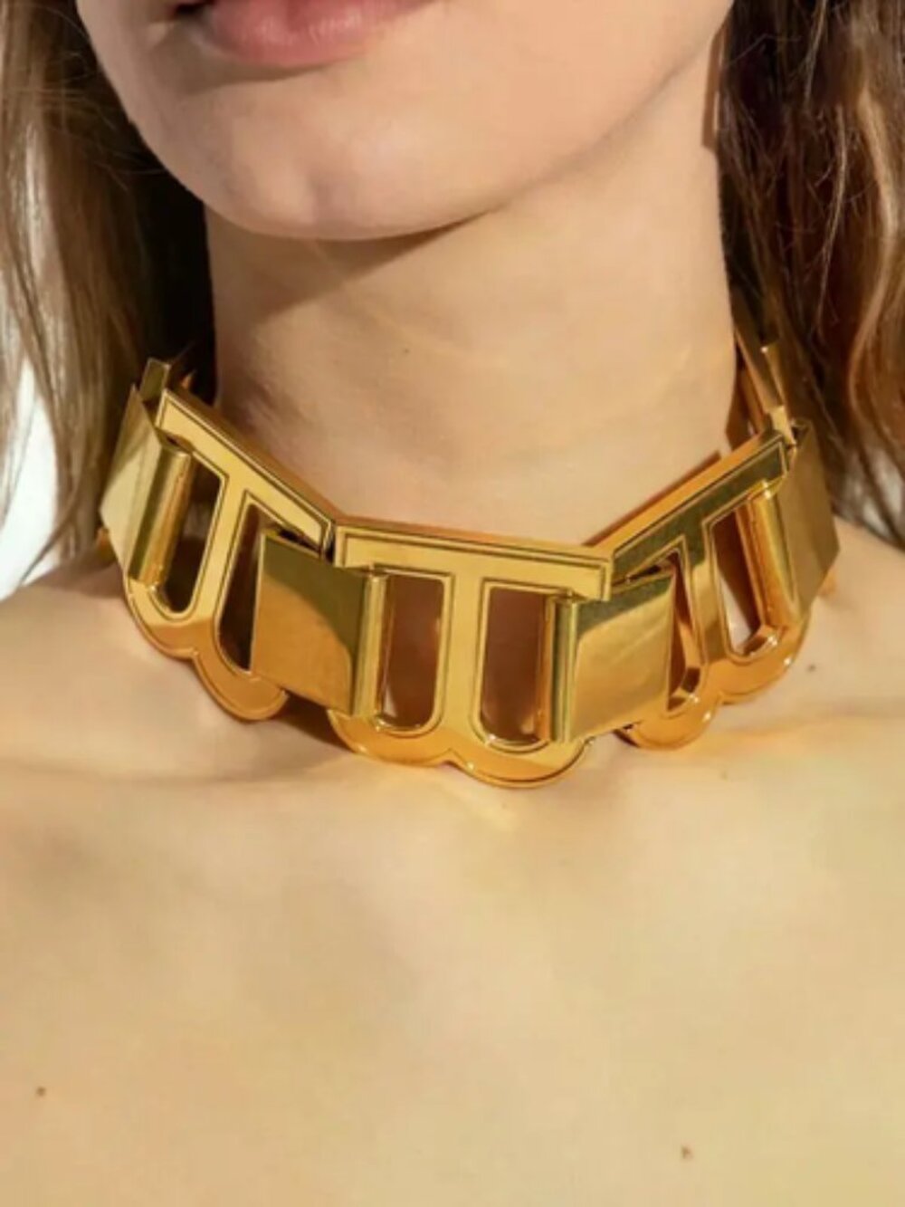 Balenciaga Hourglass XL B-Logo Choker